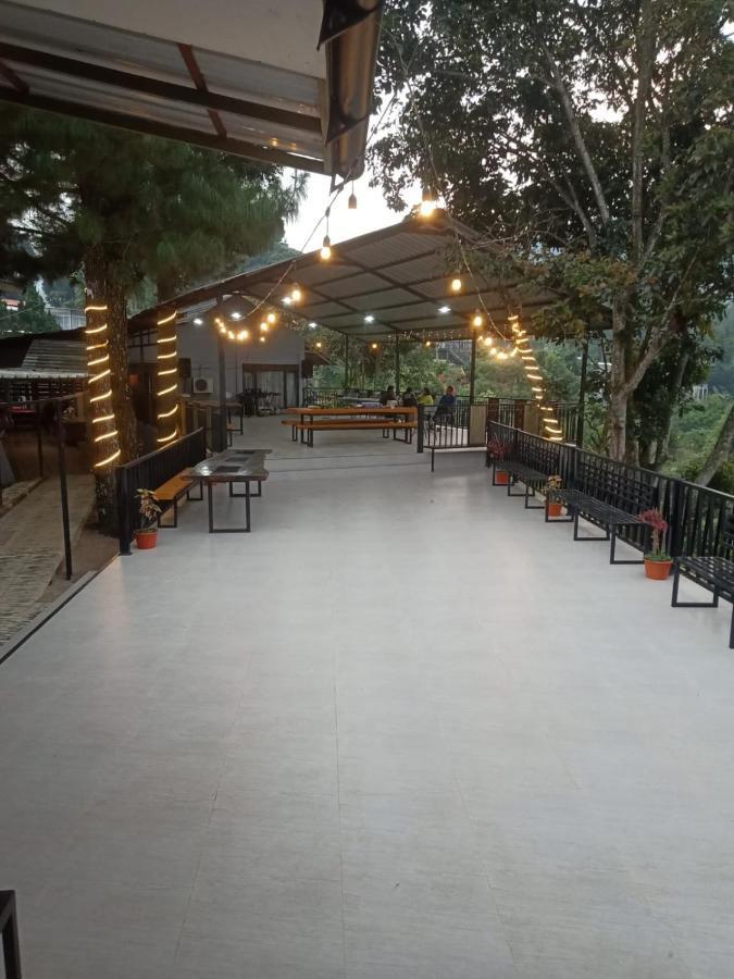 Villa Chacha At Macarena, Megamendung Dış mekan fotoğraf